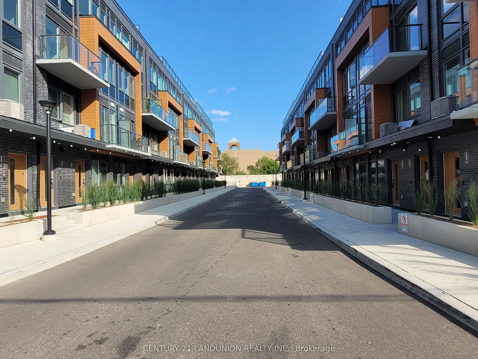 2 bed, $2,450 — Photo 3