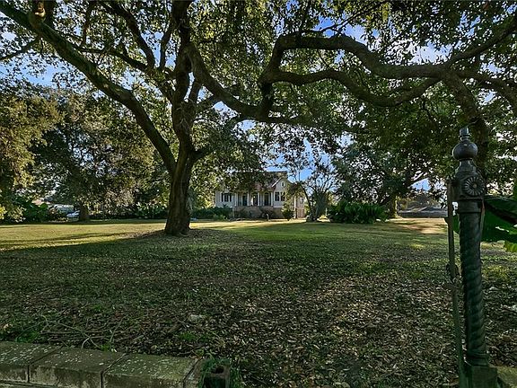 2nd image of 2020 Farragut St