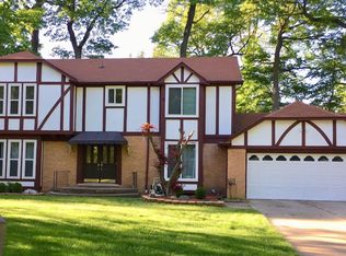 2624 Homewood Dr, Troy, MI 48098