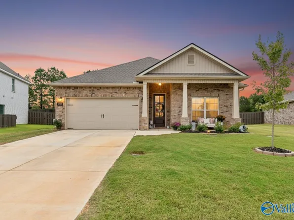 137 Holly Grove Ln, Harvest, AL 35749