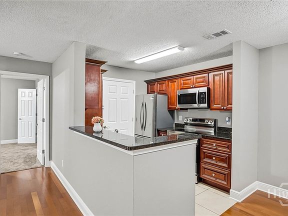 5th image of 6208 Santa Fe Parkway
