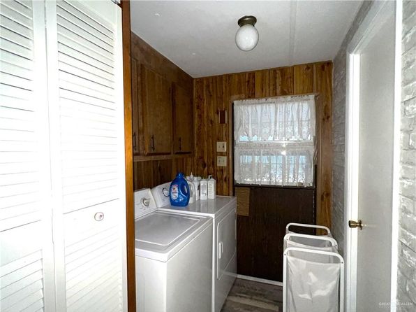 1001 Las Flores Dr, Alamo, TX 78516
