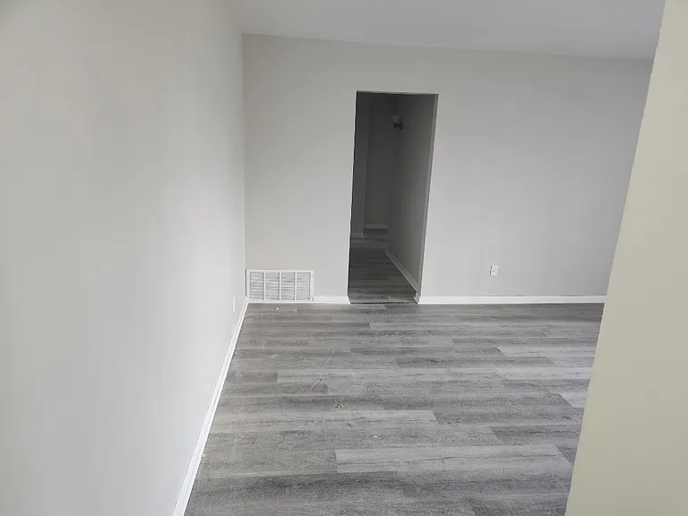 Breeza 32 Apartments — Photo 10