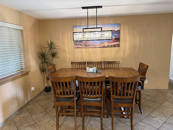 3rd image of 1644 Mountain View Ct
