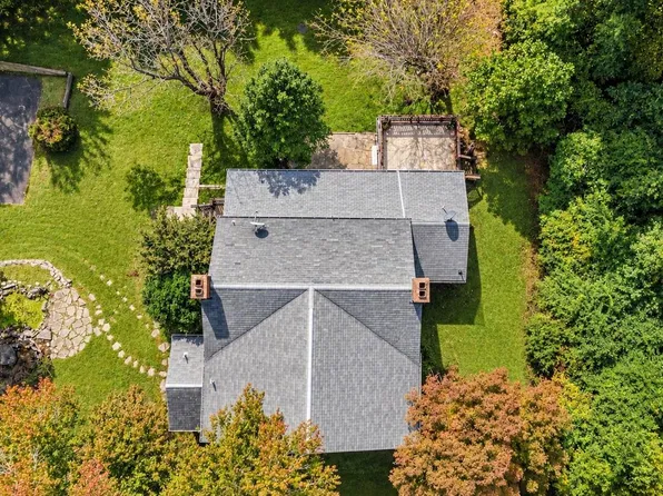 1295 Colvin Forest Dr, Vienna, VA 22182