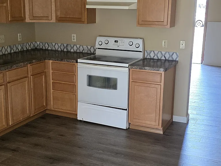 113 NE Timberlake St — Photo 12