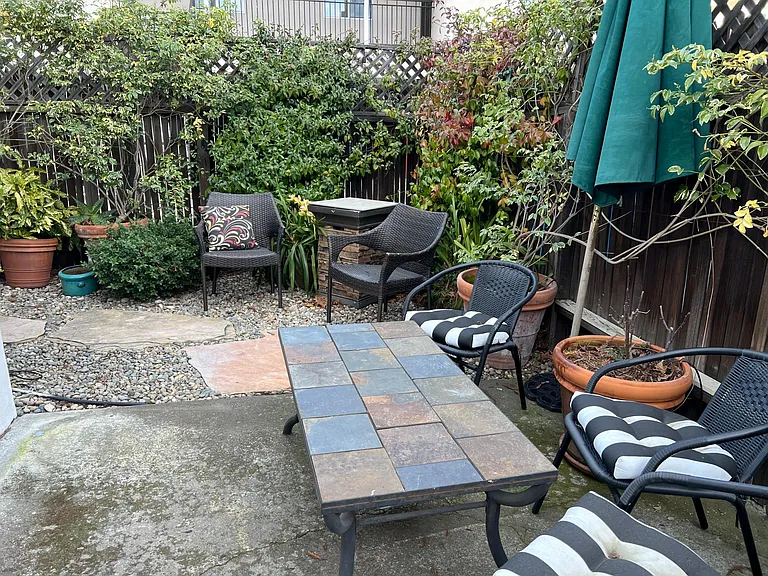 900 University Dr #2 — Photo 18