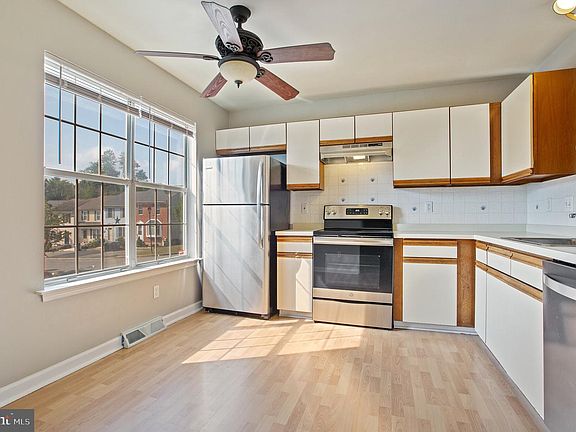 3rd image of 5033 E Woodmill Dr