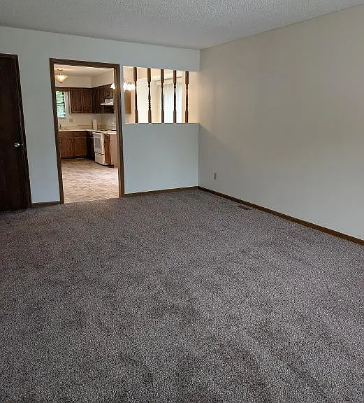 9204 Central St — Photo 3