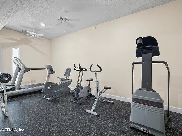 8140 Sutton Pl E — Photo 43