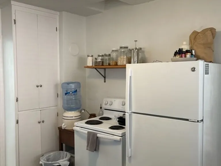 1335 Willis St — Photo 11