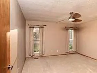 107 S Abbey Ln — Photo 9