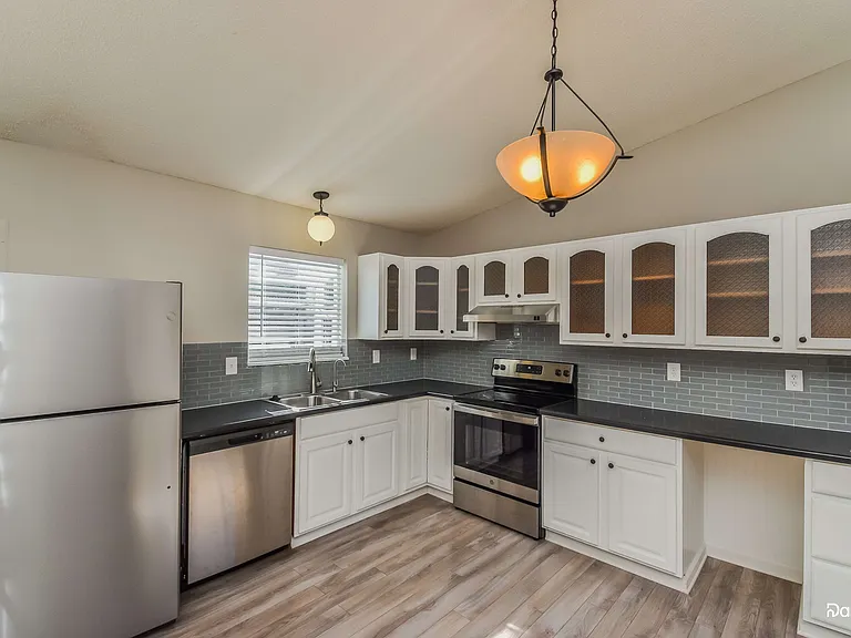 3625 Trailspur Pl — Photo 4