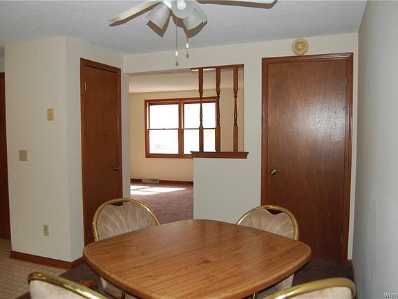3rd image of 338 Wimbledon Ct
