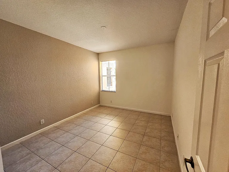 3569 Forest Hill Blvd #104 — Photo 14