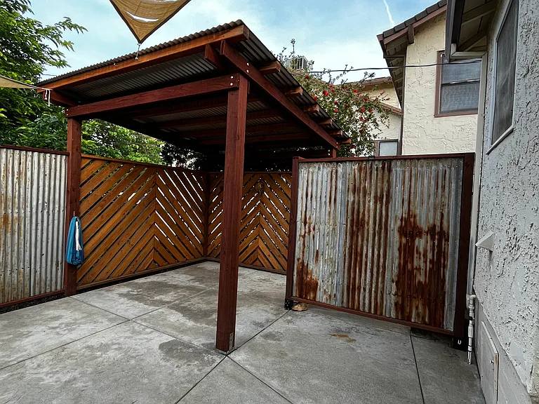 1845 Willis St — Photo 12