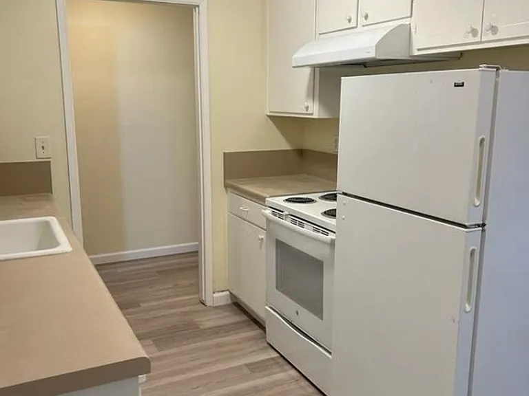 75 Duane St #5 — Photo 3