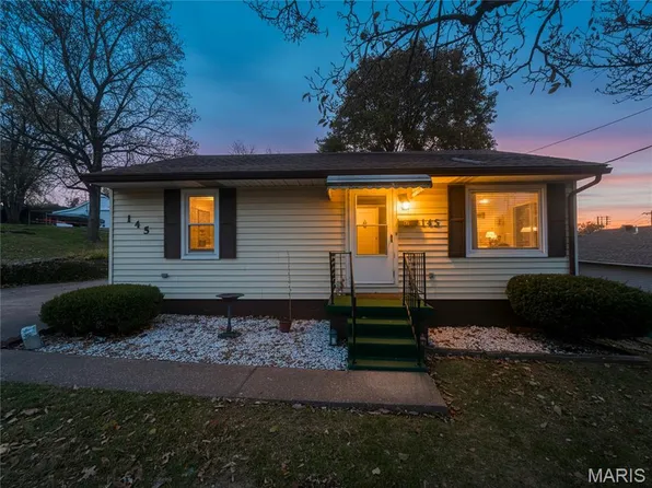 145 Sincox St, Saint Clair, MO 63077
