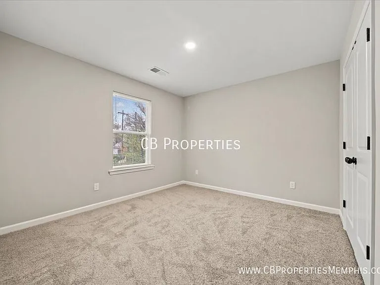 2845 Yale Ave — Photo 6