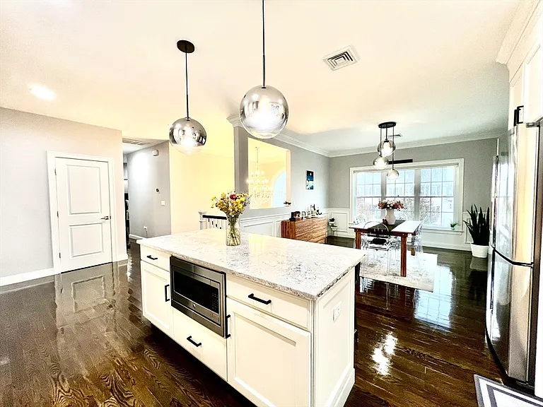 259 Oakwood Ave — Photo 5