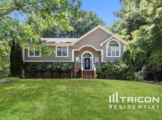 649 Settlers Ridge Ln, Hiram, GA 30141