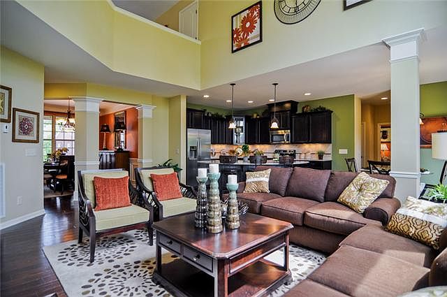 2nd image of 1008 Robert Lee Dr