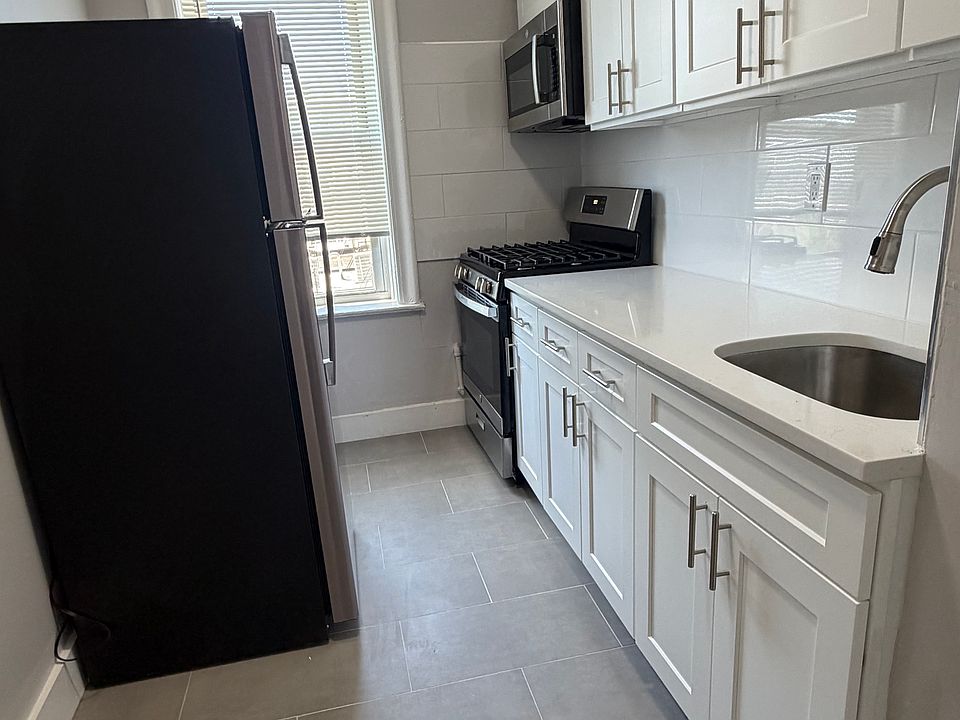 1st image of 9 Bentley Ave #15D