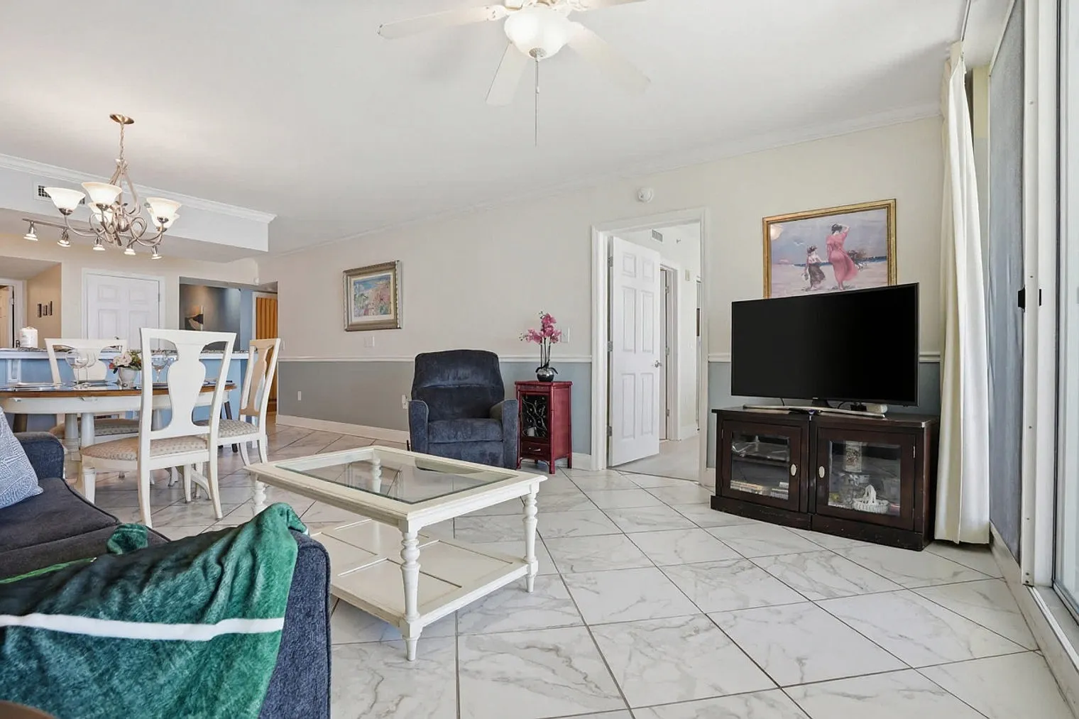 2 bed, 2.0 bath, 1291 sqft, $1,956 — Photo 3