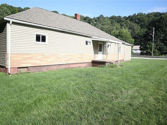 5th image of 521 Pike Run Dr