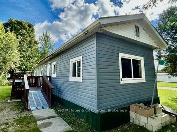 2 Dove Rd, Brockton, ON N0G 2V0