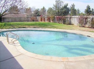 14020 Seminole Rd, Apple Valley, CA 92307
