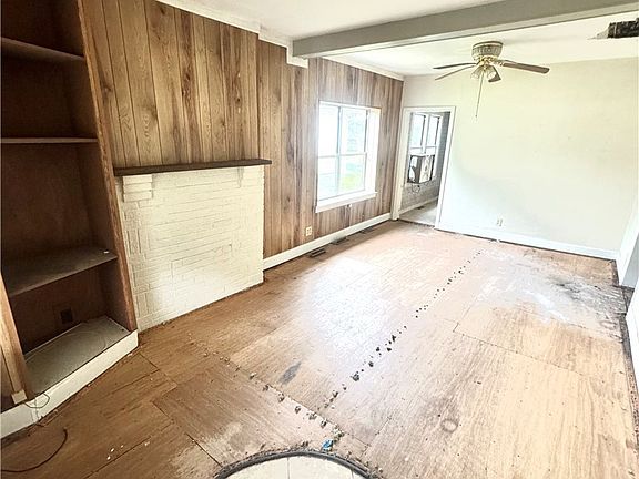 5th image of 4300 7th Ave