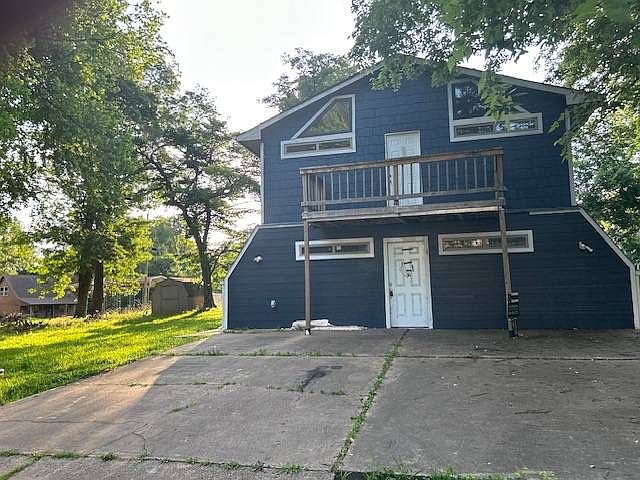 1st image of 30 Circle Dr