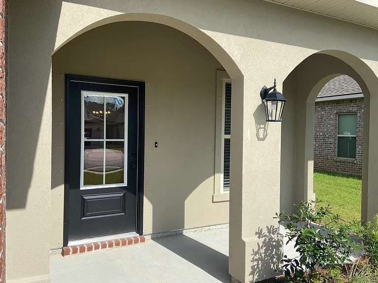 21200 Astoria Ln — Photo 2