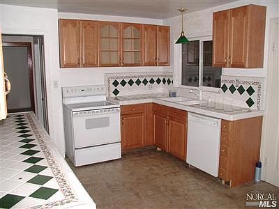 2nd image of 2004 Georgia St