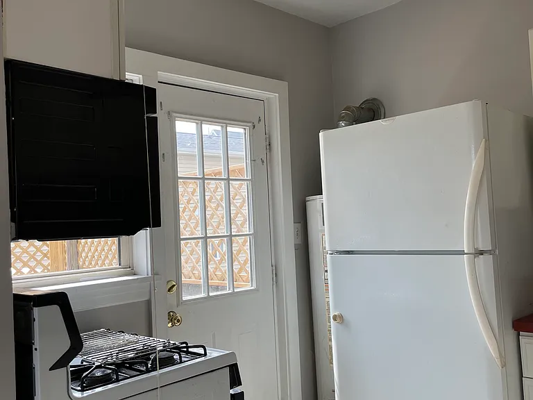 916 Norton St #2 — Photo 7