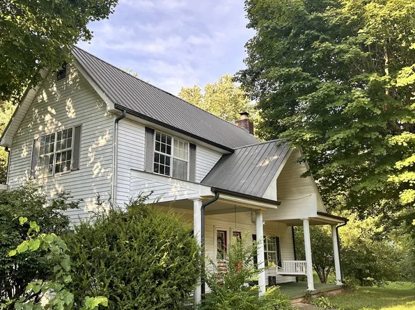 2464 Hilham Hwy, Hilham, TN 38568