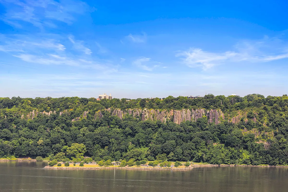 360 Cabrini Blvd Unit 7C  