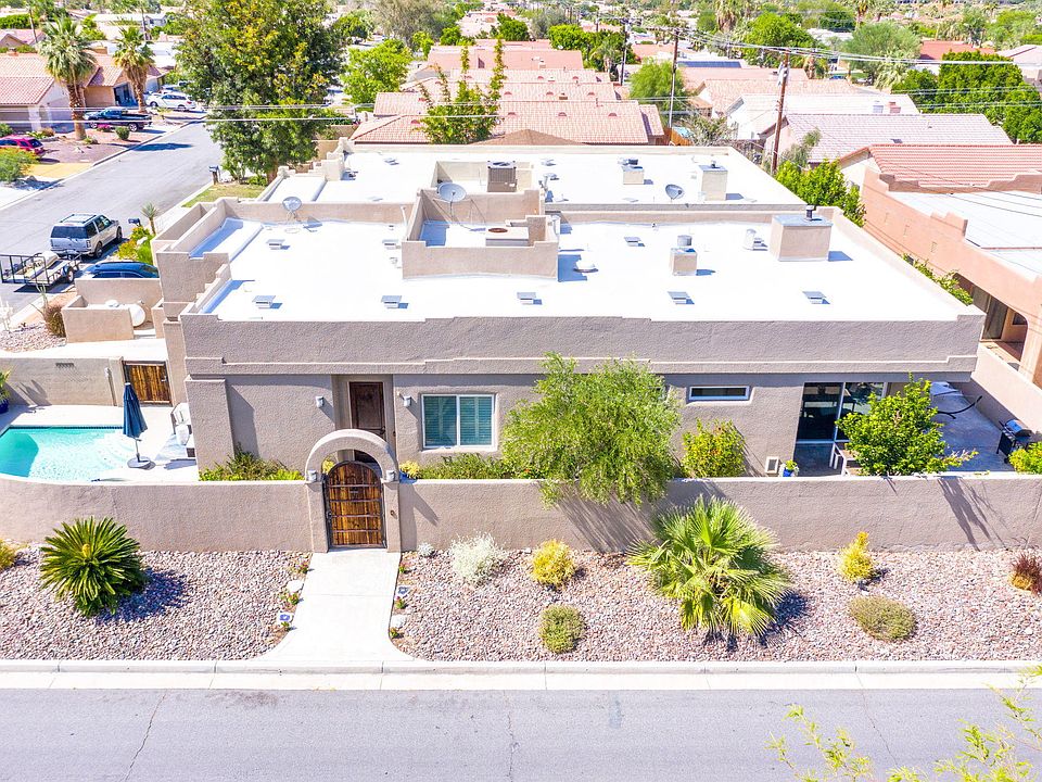 1st image of 53460 Avenida Villa