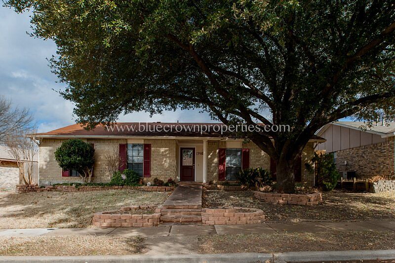 1st image of 10239 Catalpa Rd