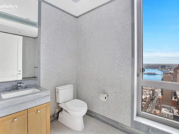 200 East 95th Street image 7 of 14