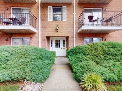 26 John St #2C, Bloomfield, NJ, 07003