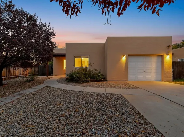 1534 Calle Angelina, Santa Fe, NM 87507