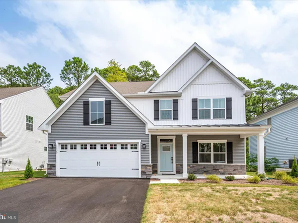 12329 Hidden Bay Dr, Berlin, MD 21811