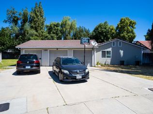 1809 Azure Ct, Manteca, CA