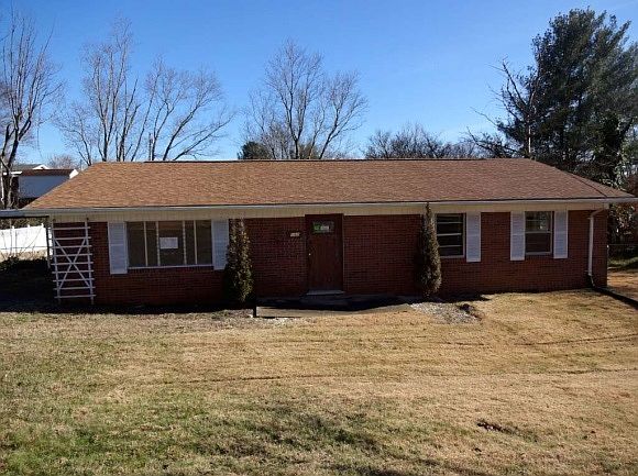 1st image of 152 Circleview Dr