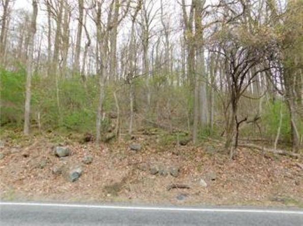 2571 Brunner Rd, Emmaus, PA 18049