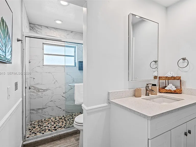 8101 W Lake Dr — Photo 18