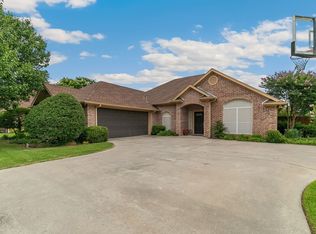 604 Elm St, Pilot Point, TX 76258