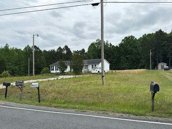 2nd image of 44192 Danville Rd
